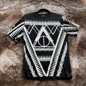 Zara black tee with white patterns